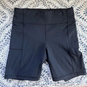 GAP Black GapFit Biker Shorts Sz S